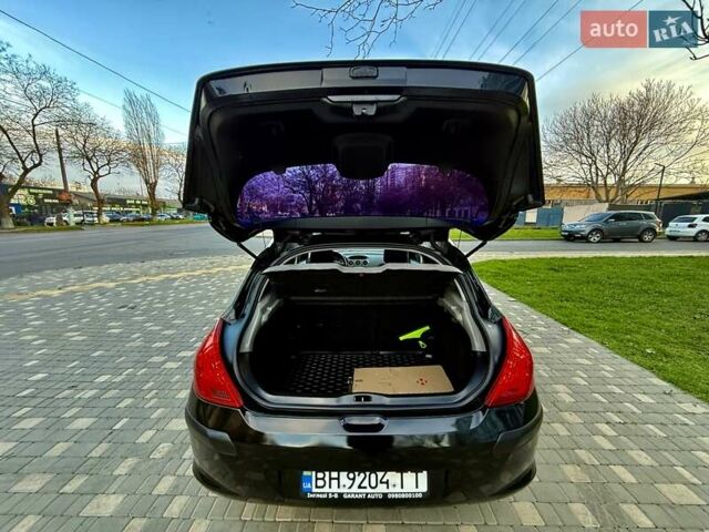 Черный Пежо 308, объемом двигателя 1.6 л и пробегом 166 тыс. км за 5400 $, фото 67 на Automoto.ua