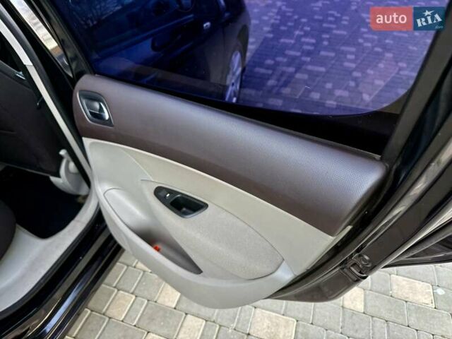 Черный Пежо 308, объемом двигателя 1.6 л и пробегом 166 тыс. км за 5400 $, фото 54 на Automoto.ua