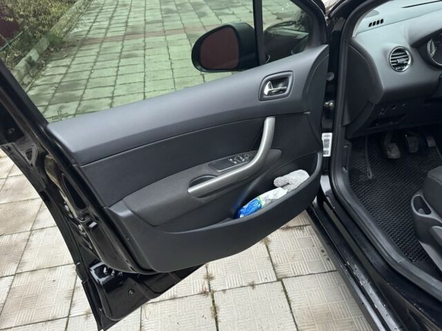 Черный Пежо 308, объемом двигателя 1.6 л и пробегом 157 тыс. км за 5200 $, фото 10 на Automoto.ua