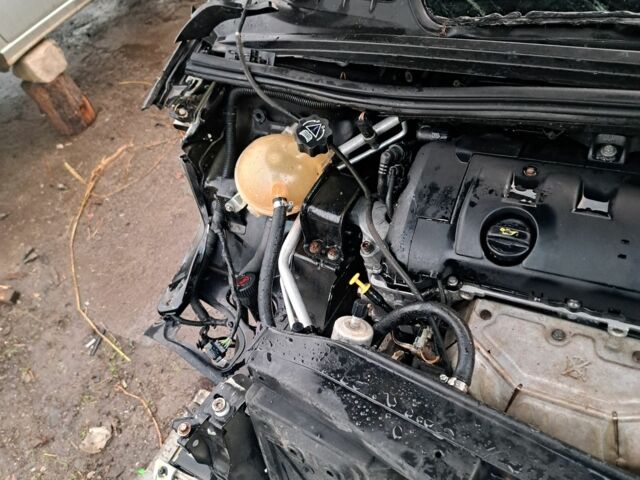 Черный Пежо 308, объемом двигателя 0 л и пробегом 230 тыс. км за 1350 $, фото 9 на Automoto.ua