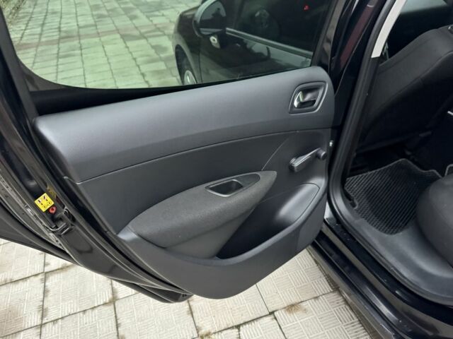 Черный Пежо 308, объемом двигателя 1.6 л и пробегом 157 тыс. км за 5200 $, фото 12 на Automoto.ua