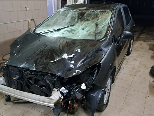 Черный Пежо 308, объемом двигателя 0 л и пробегом 230 тыс. км за 1350 $, фото 8 на Automoto.ua