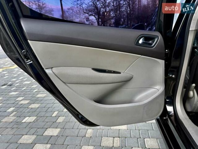 Черный Пежо 308, объемом двигателя 1.6 л и пробегом 166 тыс. км за 5400 $, фото 59 на Automoto.ua