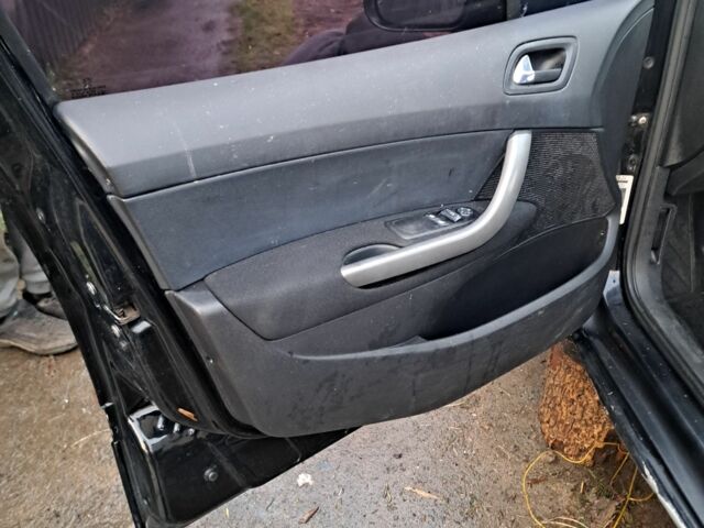 Черный Пежо 308, объемом двигателя 0 л и пробегом 230 тыс. км за 1350 $, фото 14 на Automoto.ua