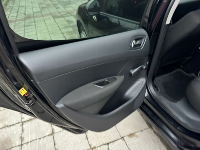 Черный Пежо 308, объемом двигателя 1.6 л и пробегом 157 тыс. км за 5200 $, фото 13 на Automoto.ua