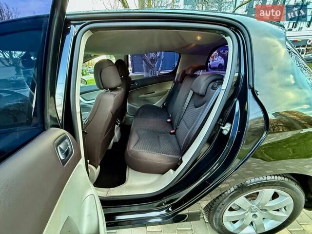 Черный Пежо 308, объемом двигателя 1.6 л и пробегом 166 тыс. км за 5400 $, фото 61 на Automoto.ua