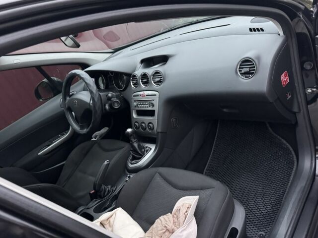 Черный Пежо 308, объемом двигателя 1.6 л и пробегом 157 тыс. км за 5200 $, фото 18 на Automoto.ua