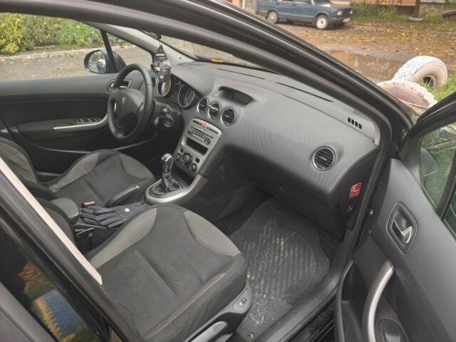 Чорний Пежо 308, об'ємом двигуна 0 л та пробігом 240 тис. км за 4500 $, фото 4 на Automoto.ua