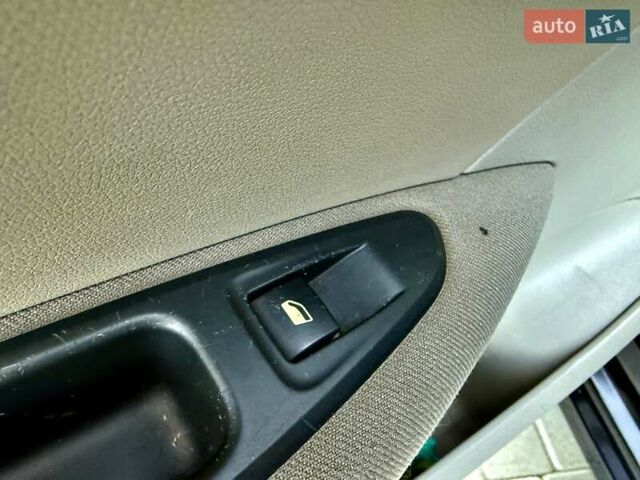 Черный Пежо 308, объемом двигателя 1.6 л и пробегом 166 тыс. км за 5400 $, фото 57 на Automoto.ua