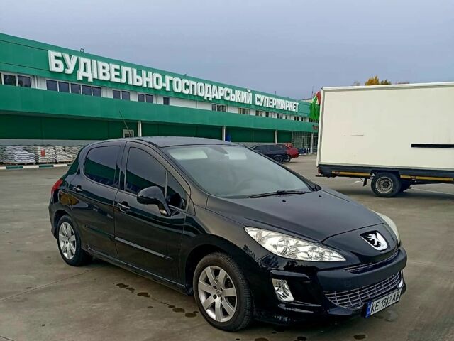 Чорний Пежо 308, об'ємом двигуна 1.6 л та пробігом 216 тис. км за 6000 $, фото 3 на Automoto.ua