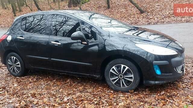 Черный Пежо 308, объемом двигателя 1.6 л и пробегом 288 тыс. км за 5350 $, фото 3 на Automoto.ua