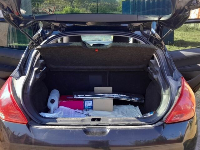 Чорний Пежо 308, об'ємом двигуна 1.6 л та пробігом 193 тис. км за 6000 $, фото 6 на Automoto.ua