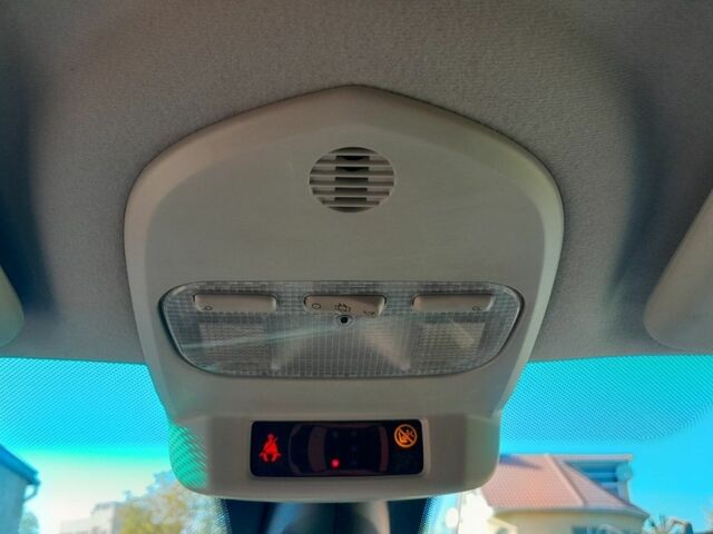 Чорний Пежо 308, об'ємом двигуна 1.6 л та пробігом 193 тис. км за 6000 $, фото 8 на Automoto.ua