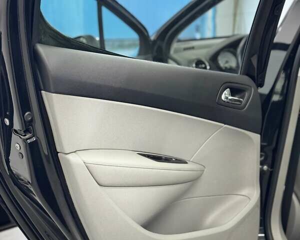 Черный Пежо 308, объемом двигателя 1.6 л и пробегом 157 тыс. км за 7499 $, фото 69 на Automoto.ua