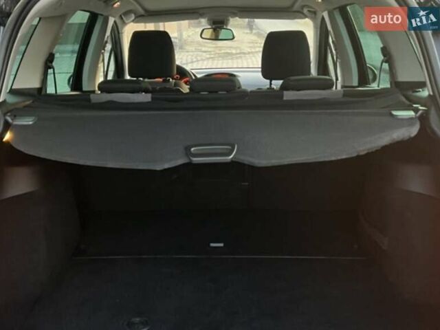 Чорний Пежо 308, об'ємом двигуна 0 л та пробігом 850 тис. км за 9800 $, фото 3 на Automoto.ua