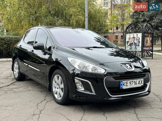 Чорний Пежо 308, об'ємом двигуна 1.6 л та пробігом 160 тис. км за 7300 $, фото 11 на Automoto.ua