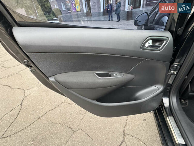 Чорний Пежо 308, об'ємом двигуна 1.6 л та пробігом 160 тис. км за 7300 $, фото 28 на Automoto.ua
