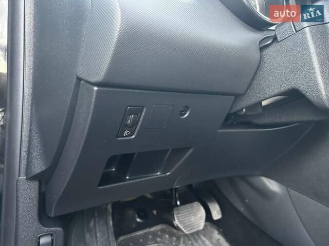 Черный Пежо 308, объемом двигателя 1.6 л и пробегом 145 тыс. км за 7400 $, фото 36 на Automoto.ua