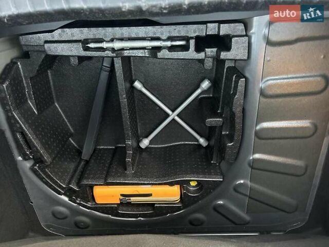 Черный Пежо 308, объемом двигателя 1.6 л и пробегом 145 тыс. км за 7400 $, фото 48 на Automoto.ua