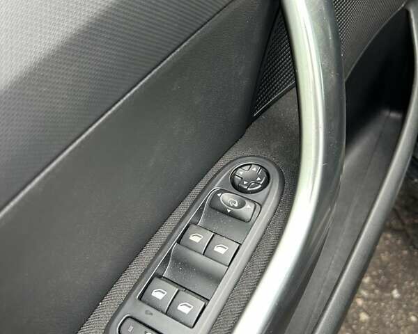 Черный Пежо 308, объемом двигателя 1.6 л и пробегом 145 тыс. км за 7400 $, фото 33 на Automoto.ua