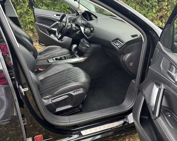Черный Пежо 308, объемом двигателя 2 л и пробегом 233 тыс. км за 11500 $, фото 6 на Automoto.ua