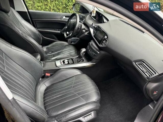 Черный Пежо 308, объемом двигателя 2 л и пробегом 233 тыс. км за 11500 $, фото 7 на Automoto.ua