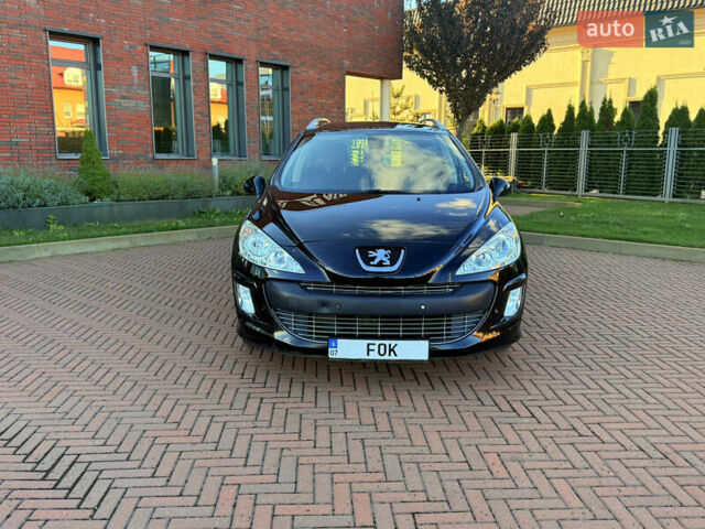 Черный Пежо 308, объемом двигателя 1.56 л и пробегом 256 тыс. км за 4999 $, фото 1 на Automoto.ua