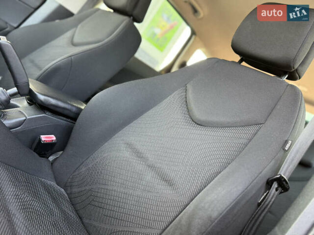 Черный Пежо 308, объемом двигателя 1.6 л и пробегом 248 тыс. км за 5350 $, фото 36 на Automoto.ua