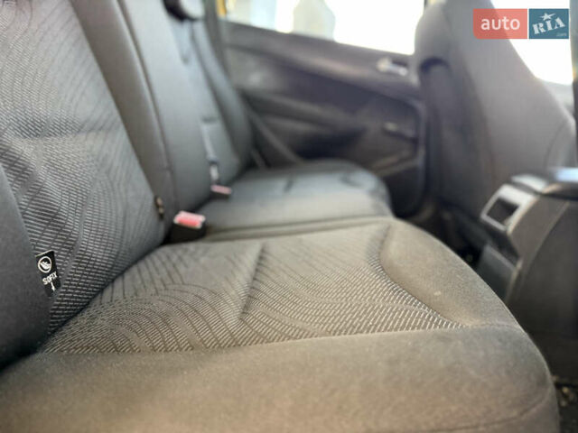 Черный Пежо 308, объемом двигателя 1.6 л и пробегом 248 тыс. км за 5350 $, фото 46 на Automoto.ua