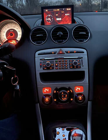 Черный Пежо 308, объемом двигателя 2 л и пробегом 305 тыс. км за 7000 $, фото 1 на Automoto.ua