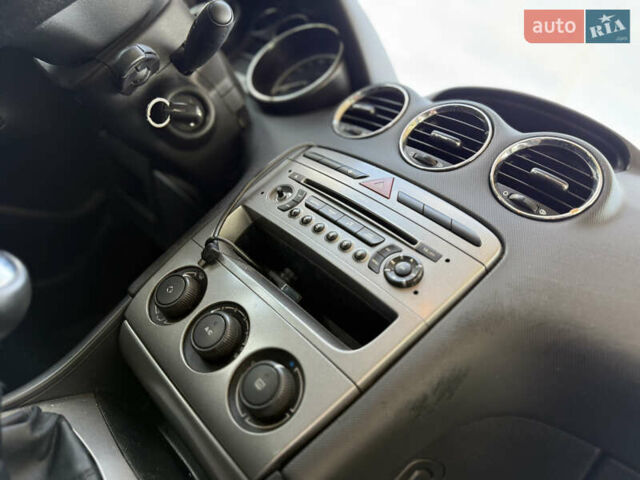 Черный Пежо 308, объемом двигателя 1.6 л и пробегом 248 тыс. км за 5350 $, фото 25 на Automoto.ua