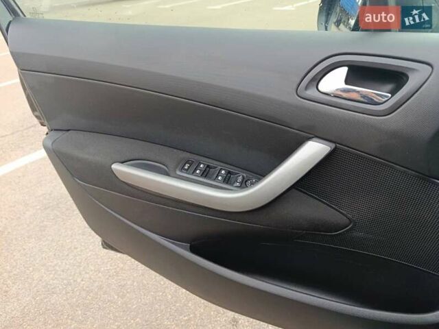 Пежо 308 2008 в Кривом Роге на Automoto.ua Черный Пежо 308, объемом двигателя 1.6 л и пробегом 278 тыс. км за 3900 $, фото 9 на Automoto.ua