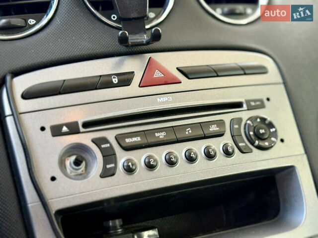 Черный Пежо 308, объемом двигателя 1.6 л и пробегом 248 тыс. км за 5350 $, фото 29 на Automoto.ua