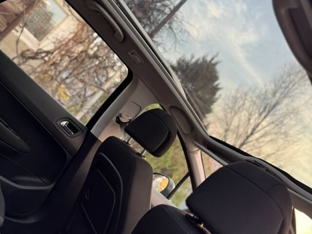 Черный Пежо 308, объемом двигателя 1.6 л и пробегом 152 тыс. км за 6200 $, фото 9 на Automoto.ua