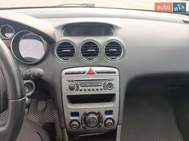Пежо 308 2008 в Кривом Роге на Automoto.ua Черный Пежо 308, объемом двигателя 1.6 л и пробегом 278 тыс. км за 3900 $, фото 3 на Automoto.ua