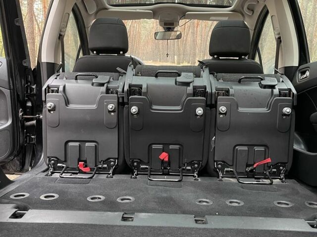 Черный Пежо 308, объемом двигателя 1.6 л и пробегом 233 тыс. км за 4500 $, фото 11 на Automoto.ua