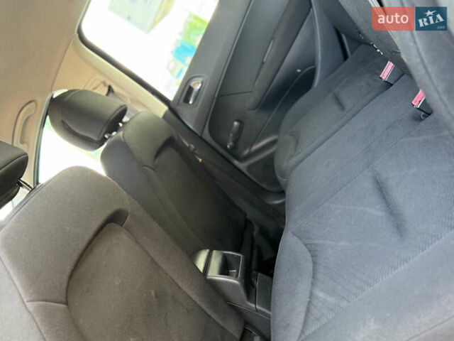 Черный Пежо 308, объемом двигателя 1.6 л и пробегом 248 тыс. км за 5350 $, фото 44 на Automoto.ua