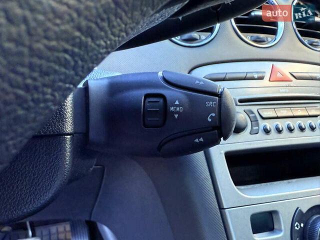 Черный Пежо 308, объемом двигателя 1.56 л и пробегом 256 тыс. км за 4999 $, фото 30 на Automoto.ua