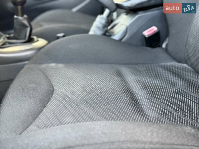 Черный Пежо 308, объемом двигателя 1.6 л и пробегом 248 тыс. км за 5350 $, фото 37 на Automoto.ua