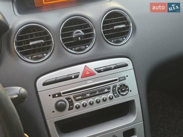 Чорний Пежо 308, об'ємом двигуна 1.6 л та пробігом 196 тис. км за 3999 $, фото 38 на Automoto.ua