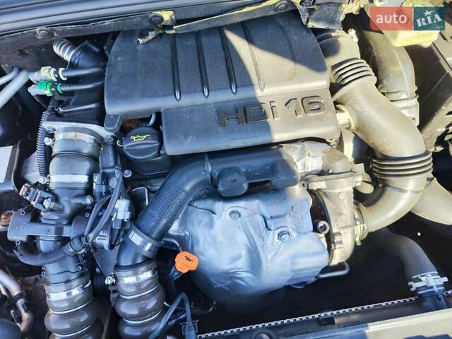 Пежо 308 2009 в Львове на Automoto.ua Черный Пежо 308, объемом двигателя 1.6 л и пробегом 240 тыс. км за 5250 $, фото 12 на Automoto.ua