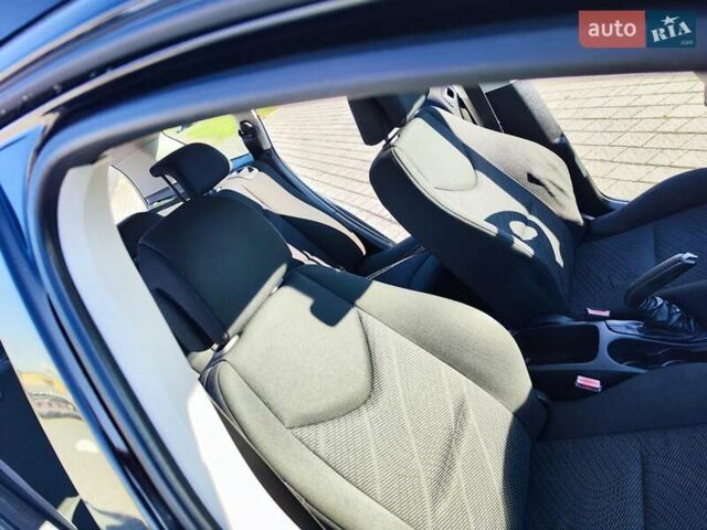 Пежо 308 2009 в Львове на Automoto.ua Черный Пежо 308, объемом двигателя 1.6 л и пробегом 240 тыс. км за 5250 $, фото 35 на Automoto.ua