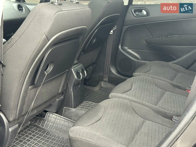 Чорний Пежо 308, об'ємом двигуна 1.6 л та пробігом 103 тис. км за 4999 $, фото 26 на Automoto.ua