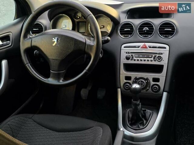 Чорний Пежо 308, об'ємом двигуна 1.6 л та пробігом 196 тис. км за 3999 $, фото 34 на Automoto.ua