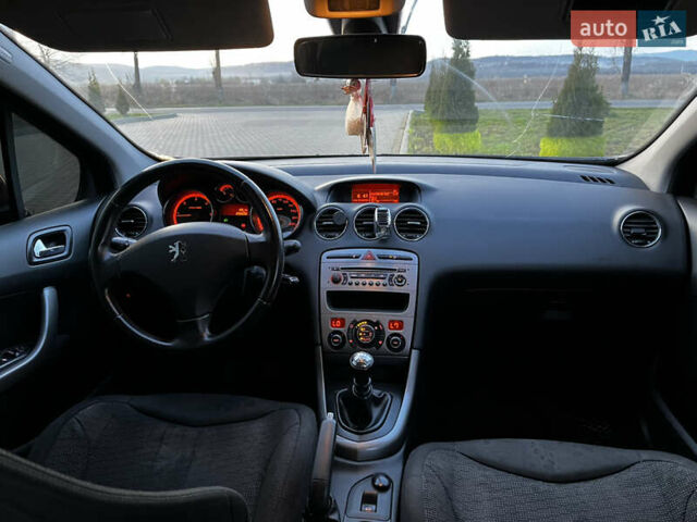 Черный Пежо 308, объемом двигателя 1.6 л и пробегом 315 тыс. км за 5550 $, фото 17 на Automoto.ua