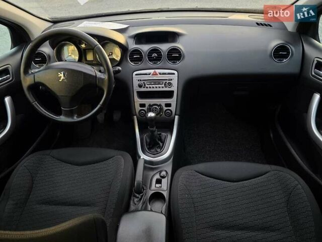 Чорний Пежо 308, об'ємом двигуна 1.6 л та пробігом 196 тис. км за 3999 $, фото 30 на Automoto.ua