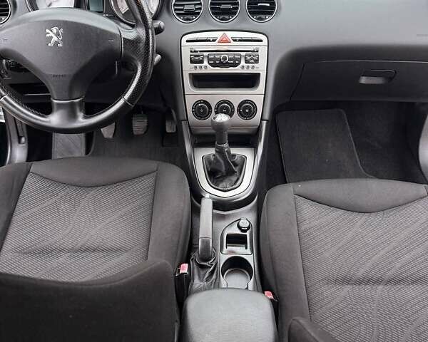 Чорний Пежо 308, об'ємом двигуна 1.6 л та пробігом 237 тис. км за 5900 $, фото 5 на Automoto.ua
