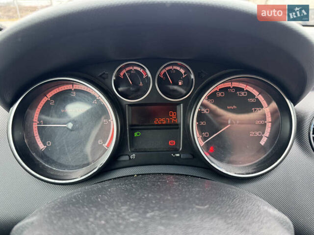Черный Пежо 308, объемом двигателя 1.56 л и пробегом 225 тыс. км за 5500 $, фото 6 на Automoto.ua