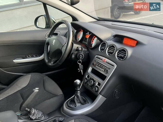 Чорний Пежо 308, об'ємом двигуна 1.6 л та пробігом 270 тис. км за 6199 $, фото 42 на Automoto.ua