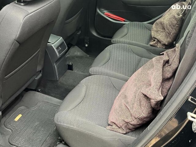 Черный Пежо 308, объемом двигателя 1.6 л и пробегом 220 тыс. км за 6390 $, фото 18 на Automoto.ua